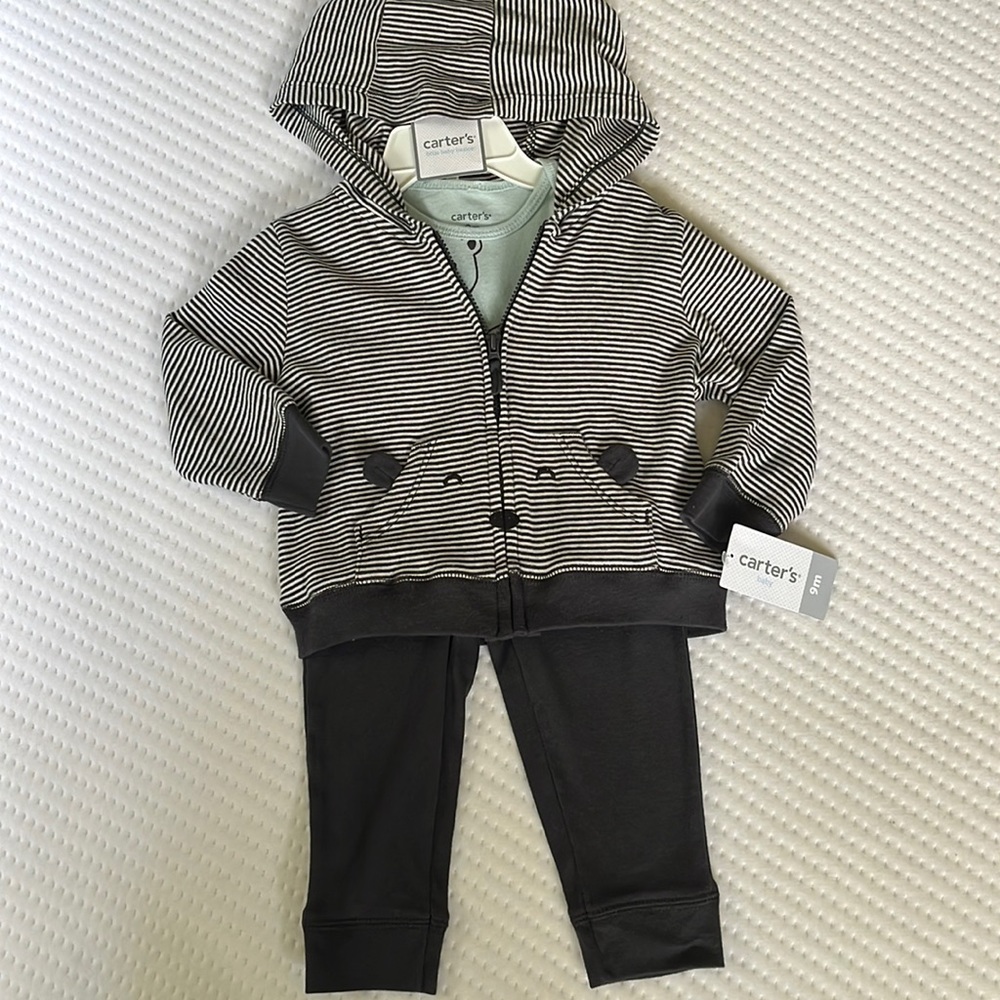 Carter’s 3 pieces 9m. New with tags.